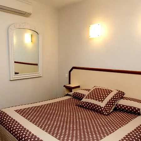 La Farigoule Hotel Sainte-Cécile-les-Vignes